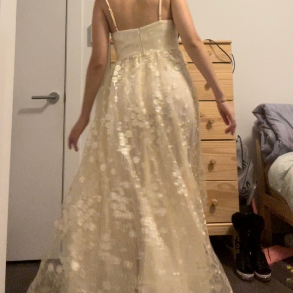 Prom dress - Picture 2 of 6